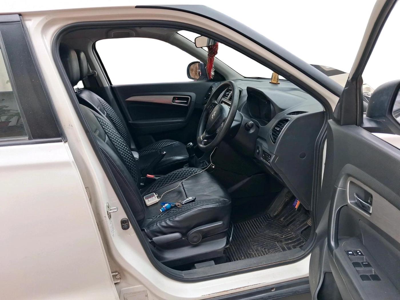 2017 Maruti Vitara Brezza ZDI PLUS, Diesel, Manual, 1,52,655 km, interior