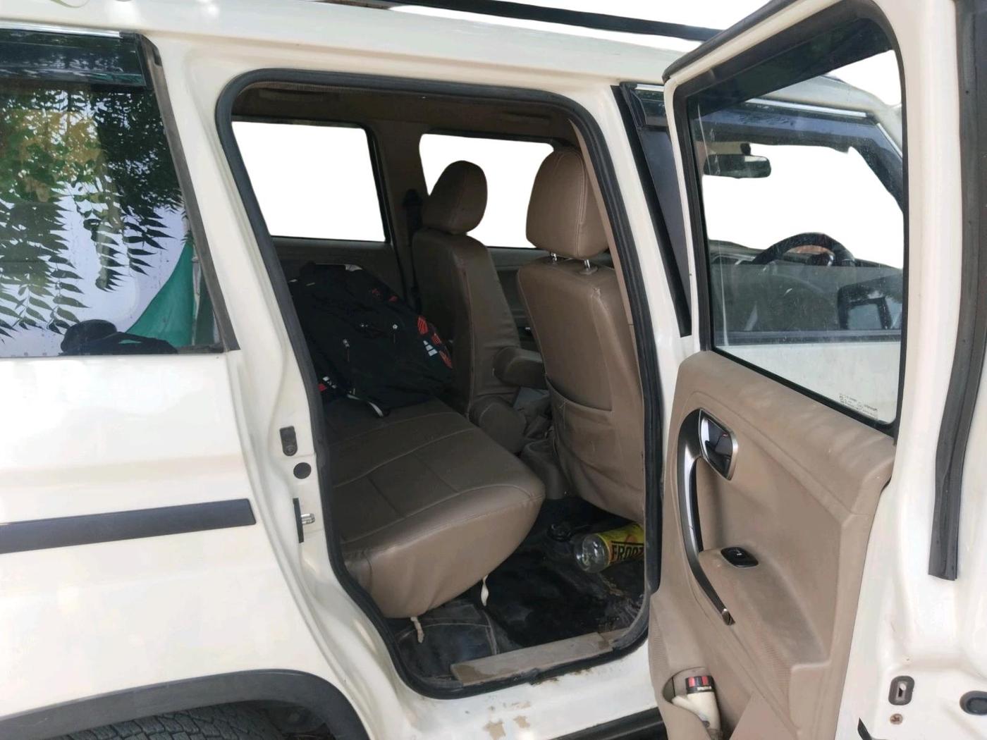 2023 Mahindra BOLERO NEO N10 R, Diesel, Manual, 48,516 km, interior
