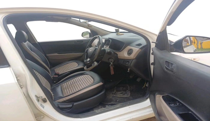 2014 Hyundai Xcent BASE 1.2, Petrol, Manual, 70,449 km, interior