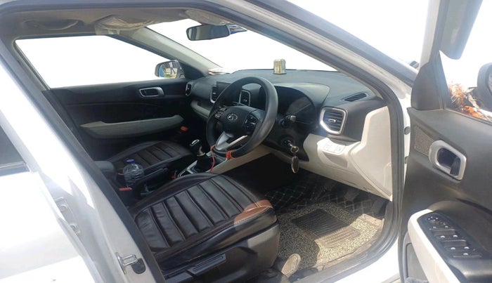 2023 Hyundai VENUE S PLUS 1.5 CRDI, Diesel, Manual, 40,000 km, interior