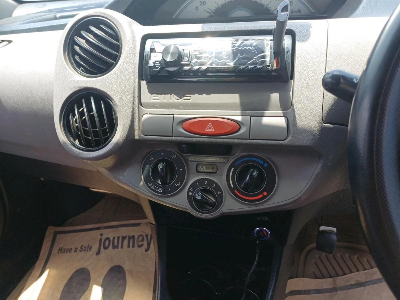 2011 Toyota Etios G, CNG, Manual, 2,70,772 km, interior