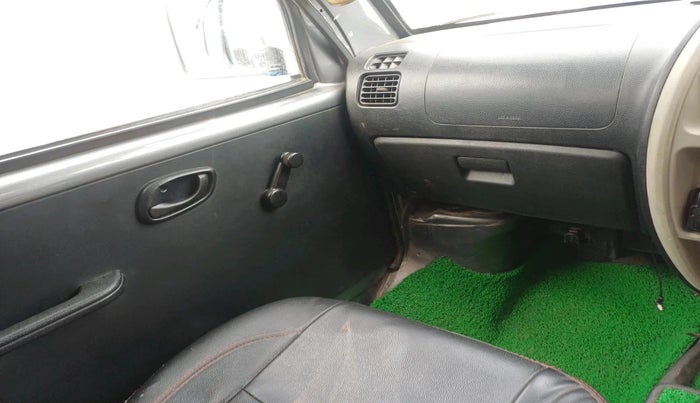 2023 Maruti Eeco 5 STR AC CNG, CNG, Manual, 42,223 km, interior