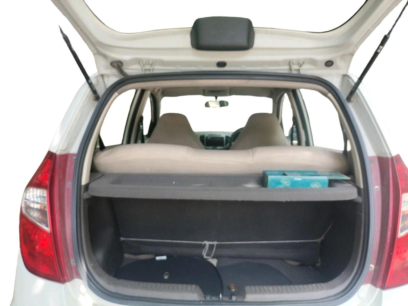 2011 Hyundai i10 MAGNA 1.2, Petrol, Manual, 88,336 km, exterior