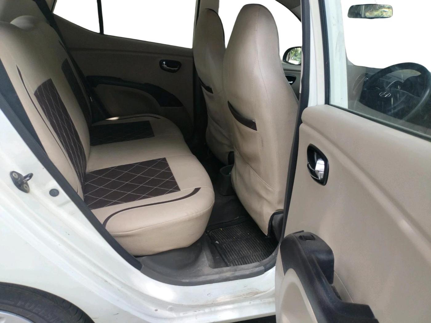 2011 Hyundai i10 MAGNA 1.2, Petrol, Manual, 88,336 km, interior