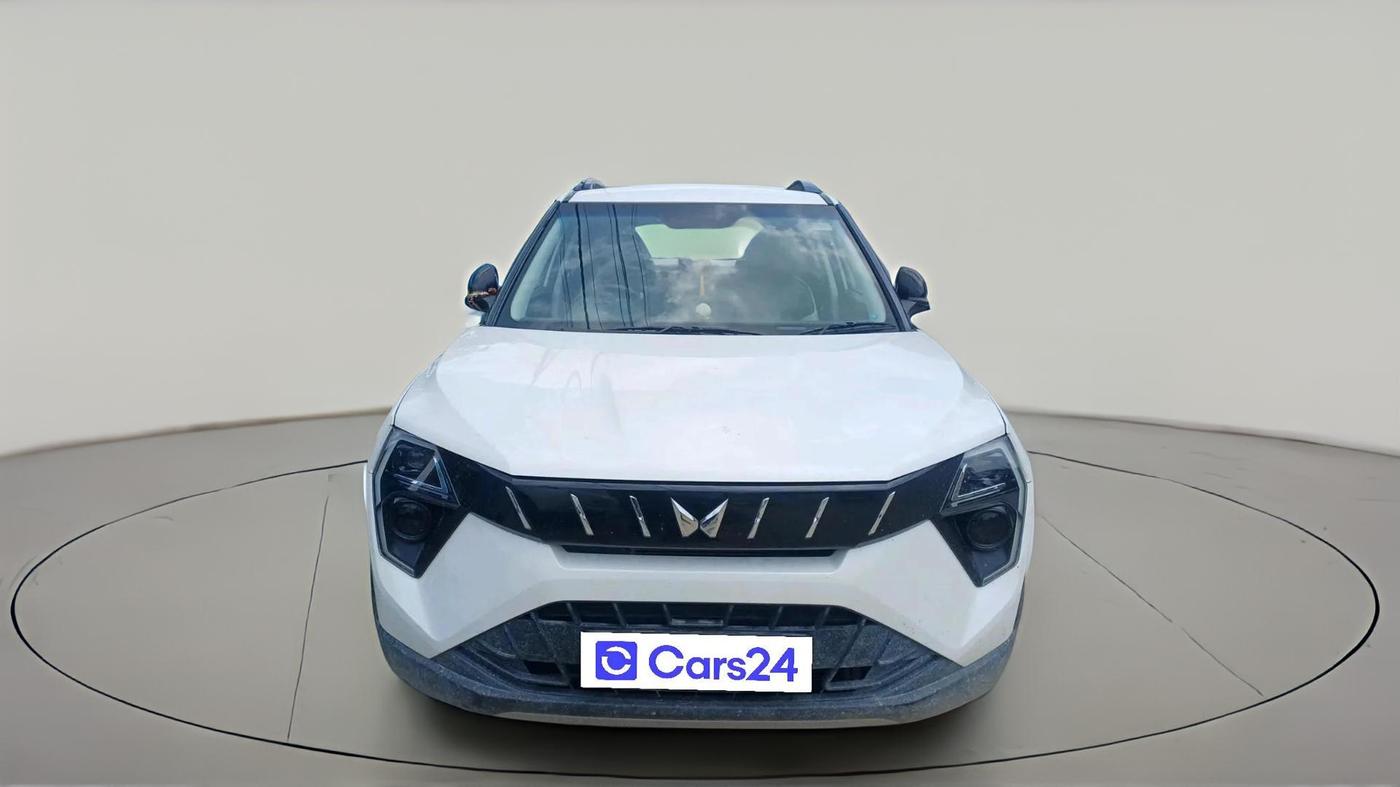 2024 Mahindra XUV 3XO AX5 1.5 Turbo Diesel, Diesel, Manual, 27,424 km, exterior