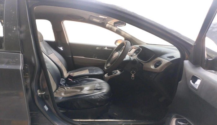 2017 Hyundai Grand i10 SPORTZ 1.2 KAPPA VTVT, Petrol, Manual, 1,13,788 km, interior