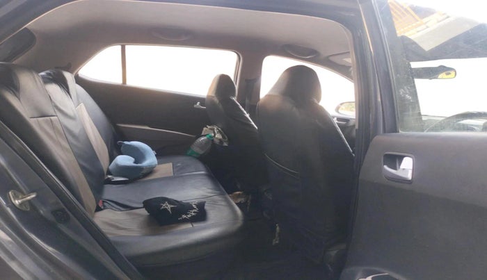 2017 Hyundai Grand i10 SPORTZ 1.2 KAPPA VTVT, Petrol, Manual, 1,13,788 km, interior