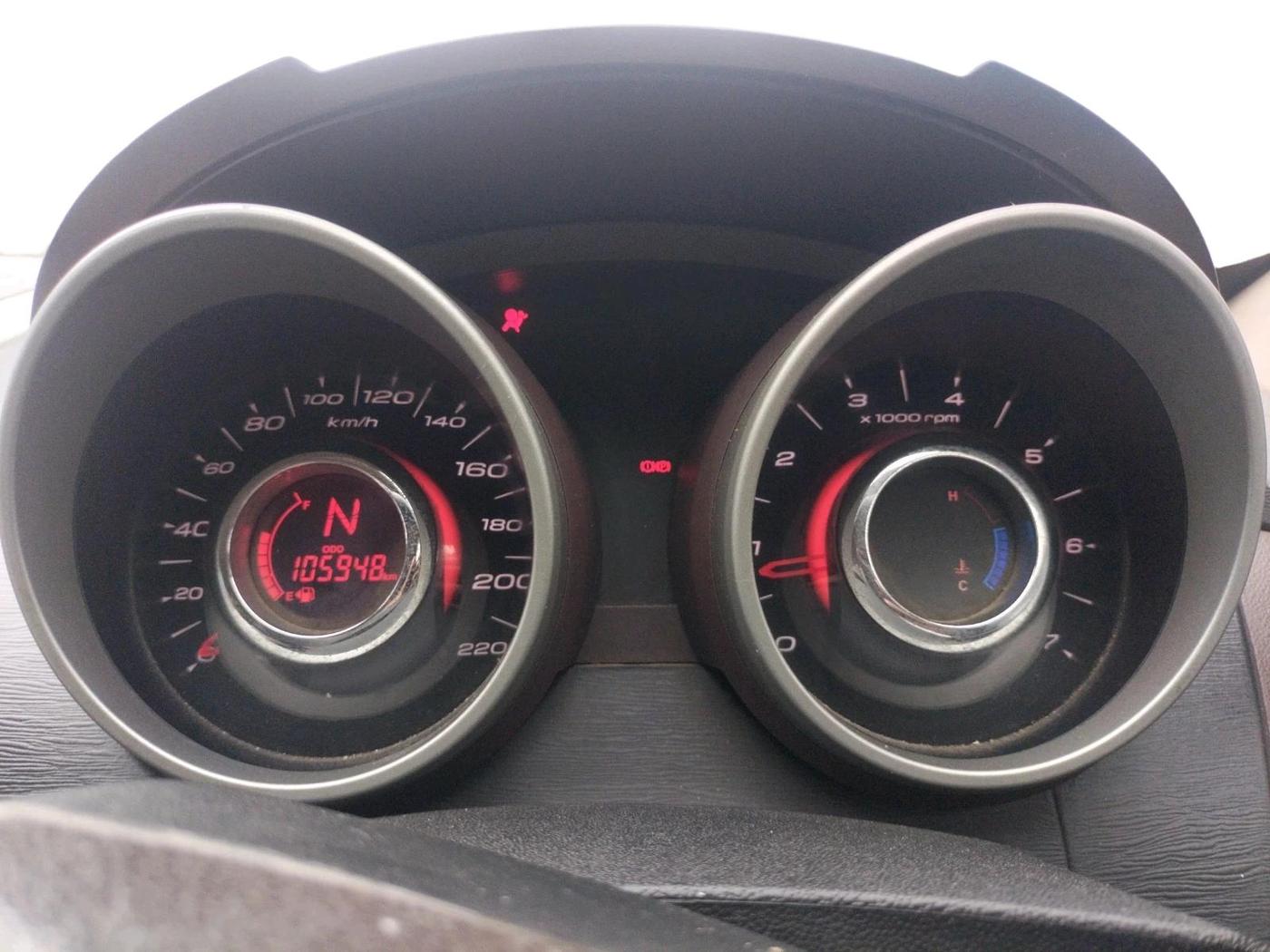 2013 Mahindra XUV500 W4, Diesel, Manual, 1,05,948 km, interior