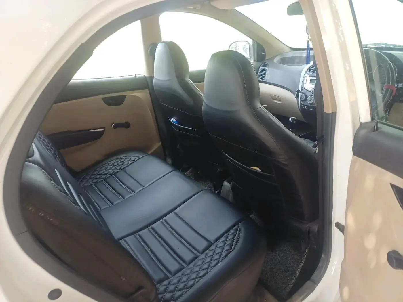 2013 Hyundai Eon MAGNA +, Petrol, Manual, 41,782 km, interior
