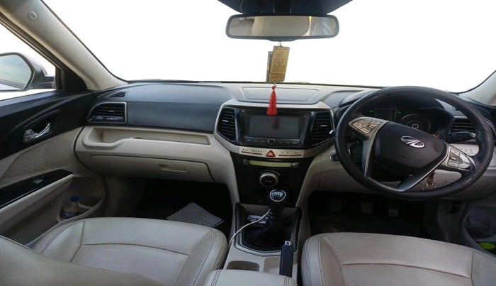 2020 Mahindra XUV300 W8 (O) 1.5 DIESEL, Diesel, Manual, 1,75,019 km, interior