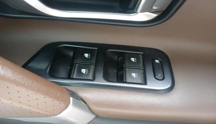 2019 Tata Harrier XZ 2.0L, Diesel, Manual, 1,55,378 km, interior