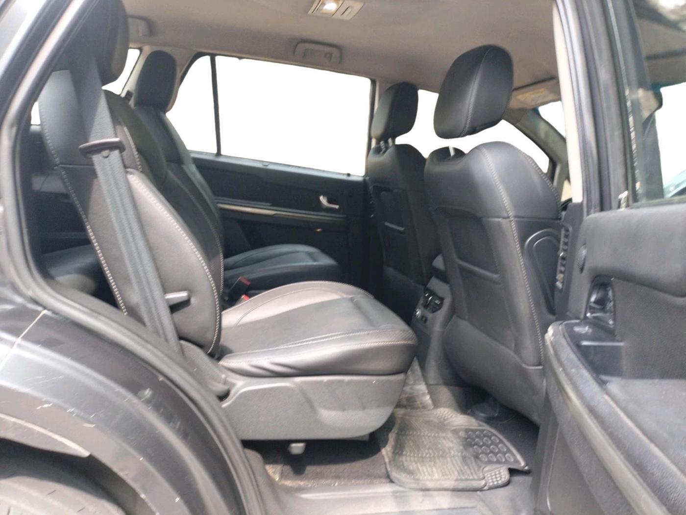 2017 Tata Hexa XT 4X2 6 STR, Diesel, Manual, 1,27,016 km, interior