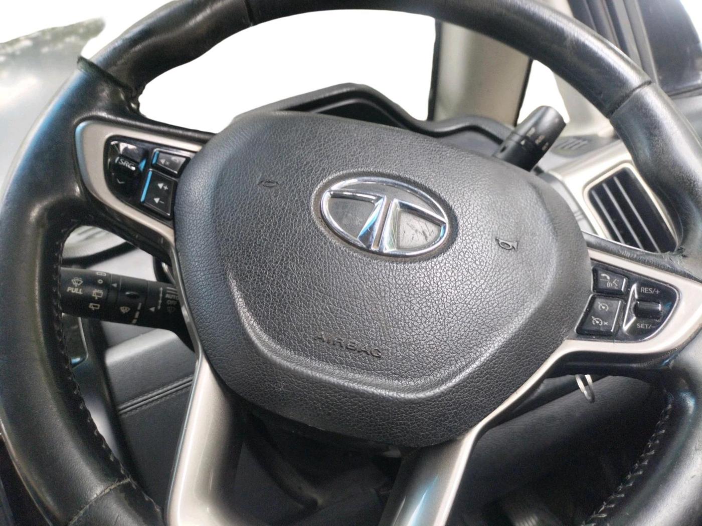 2017 Tata Hexa XT 4X2 6 STR, Diesel, Manual, 1,27,016 km, interior