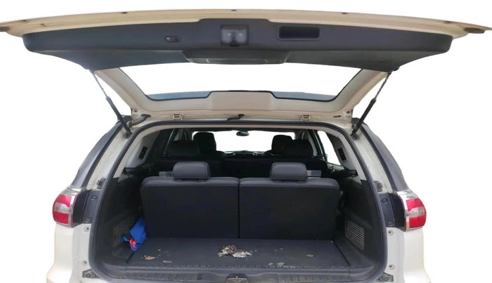 2019 Tata Hexa XTA 4X2 6 STR, Diesel, Automatic, 95,515 km, exterior