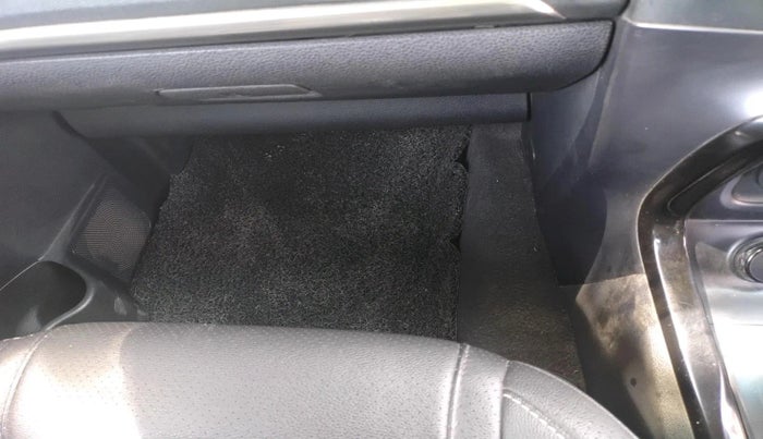 2019 Tata Hexa XTA 4X2 6 STR, Diesel, Automatic, 95,515 km, interior