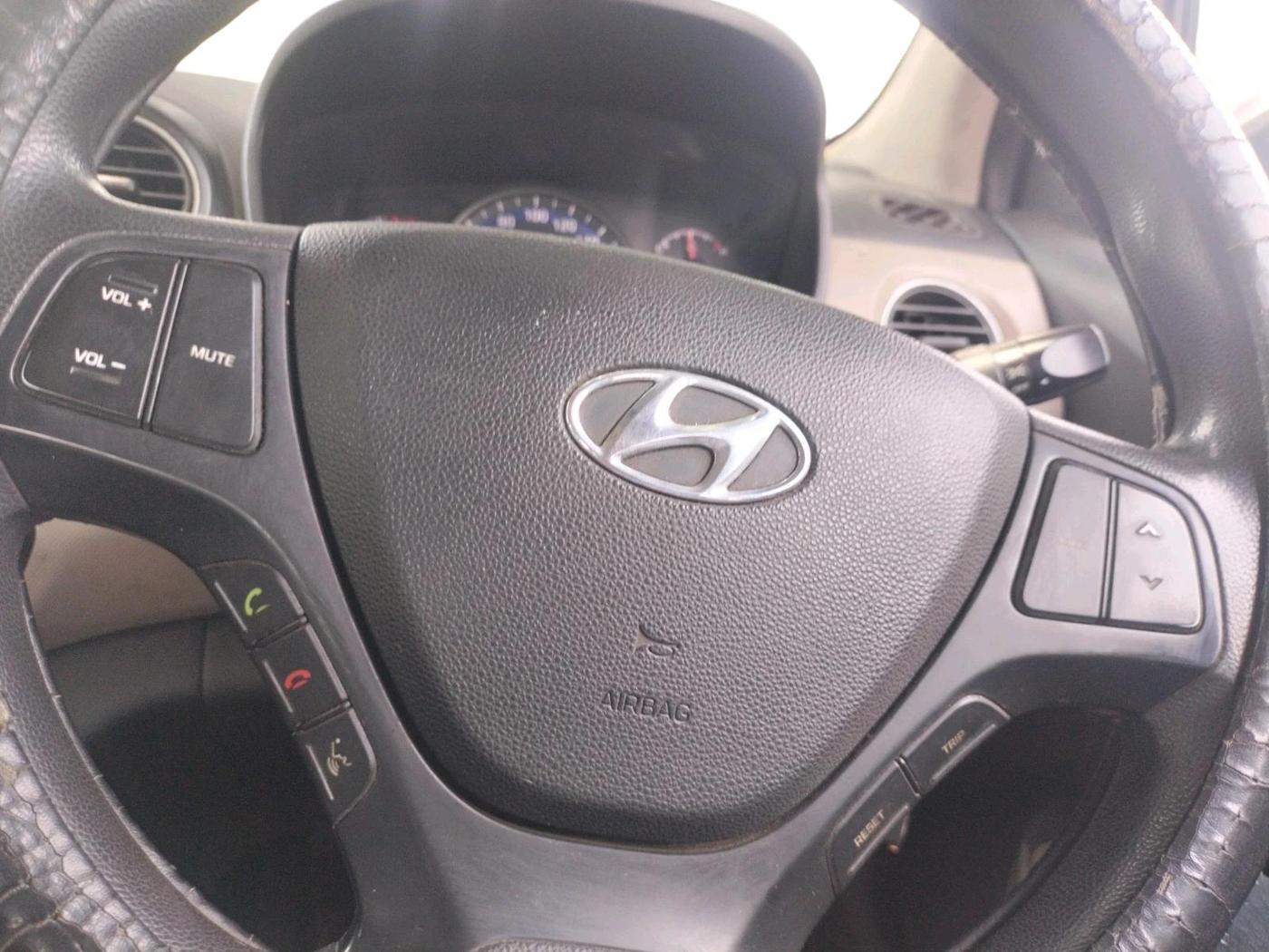 2017 Hyundai Xcent SX 1.2 CRDI, Diesel, Manual, 1,55,158 km, interior