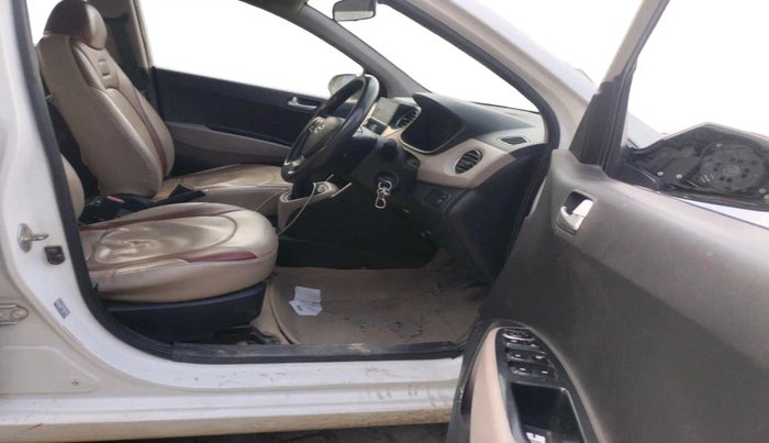 2016 Hyundai Grand i10 SPORTZ 1.2 KAPPA VTVT, Petrol, Manual, 1,08,218 km, interior