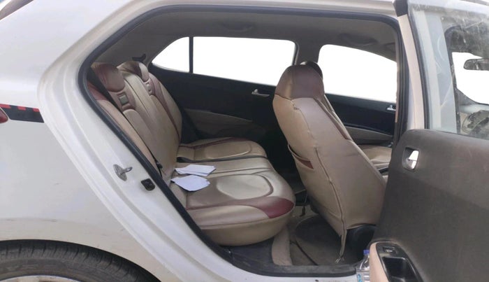 2016 Hyundai Grand i10 SPORTZ 1.2 KAPPA VTVT, Petrol, Manual, 1,08,218 km, interior