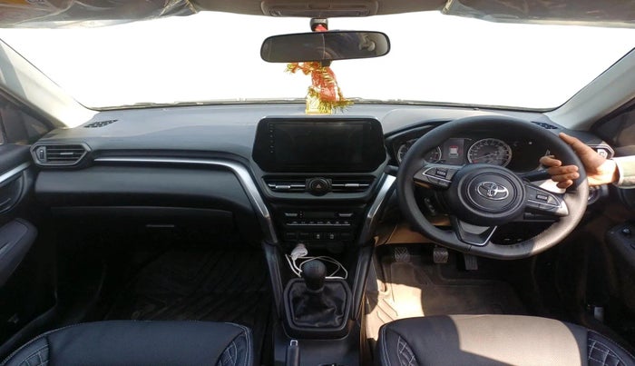 2025 Toyota URBAN CRUISER HYRYDER E NEO DRIVE, Petrol, Manual, 2,107 km, interior