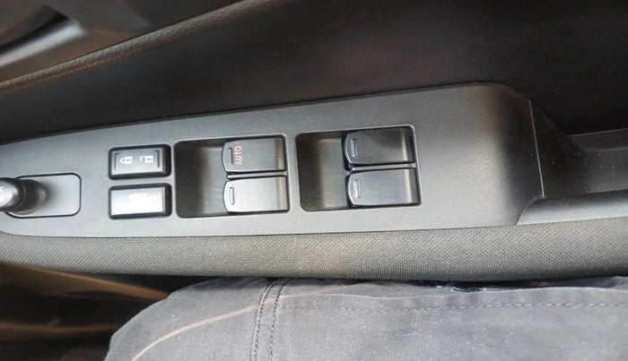 2025 Toyota URBAN CRUISER HYRYDER E NEO DRIVE, Petrol, Manual, 2,107 km, interior