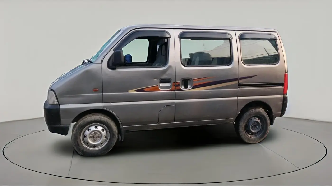 2022 Maruti Eeco 7 STR STD(O), CNG, Manual, 74,860 km, exterior