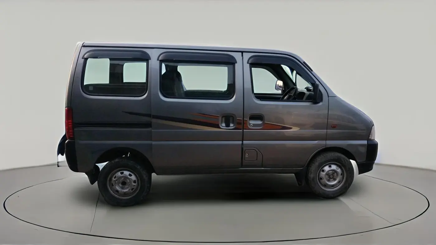 2022 Maruti Eeco 7 STR STD(O), CNG, Manual, 74,860 km, exterior