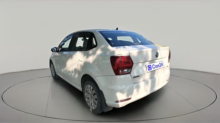 2016 Volkswagen Ameo COMFORTLINE 1.5L, Diesel, Manual, 1,94,753 km, exterior