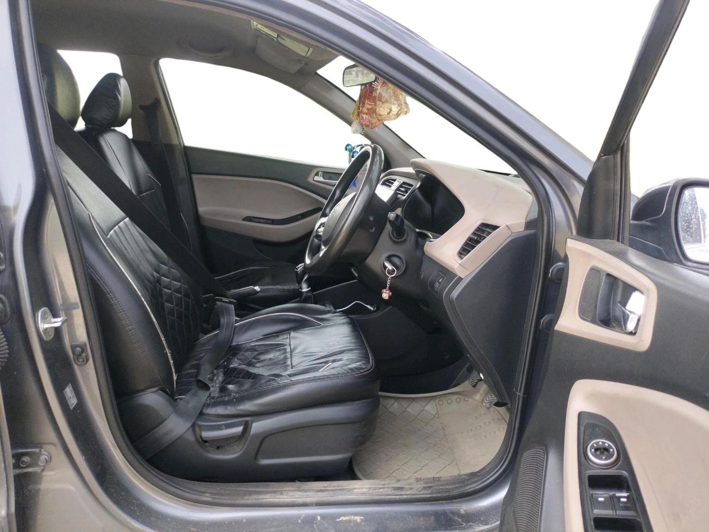 2015 Hyundai Elite i20 MAGNA 1.4 CRDI, Diesel, Manual, 81,098 km, interior