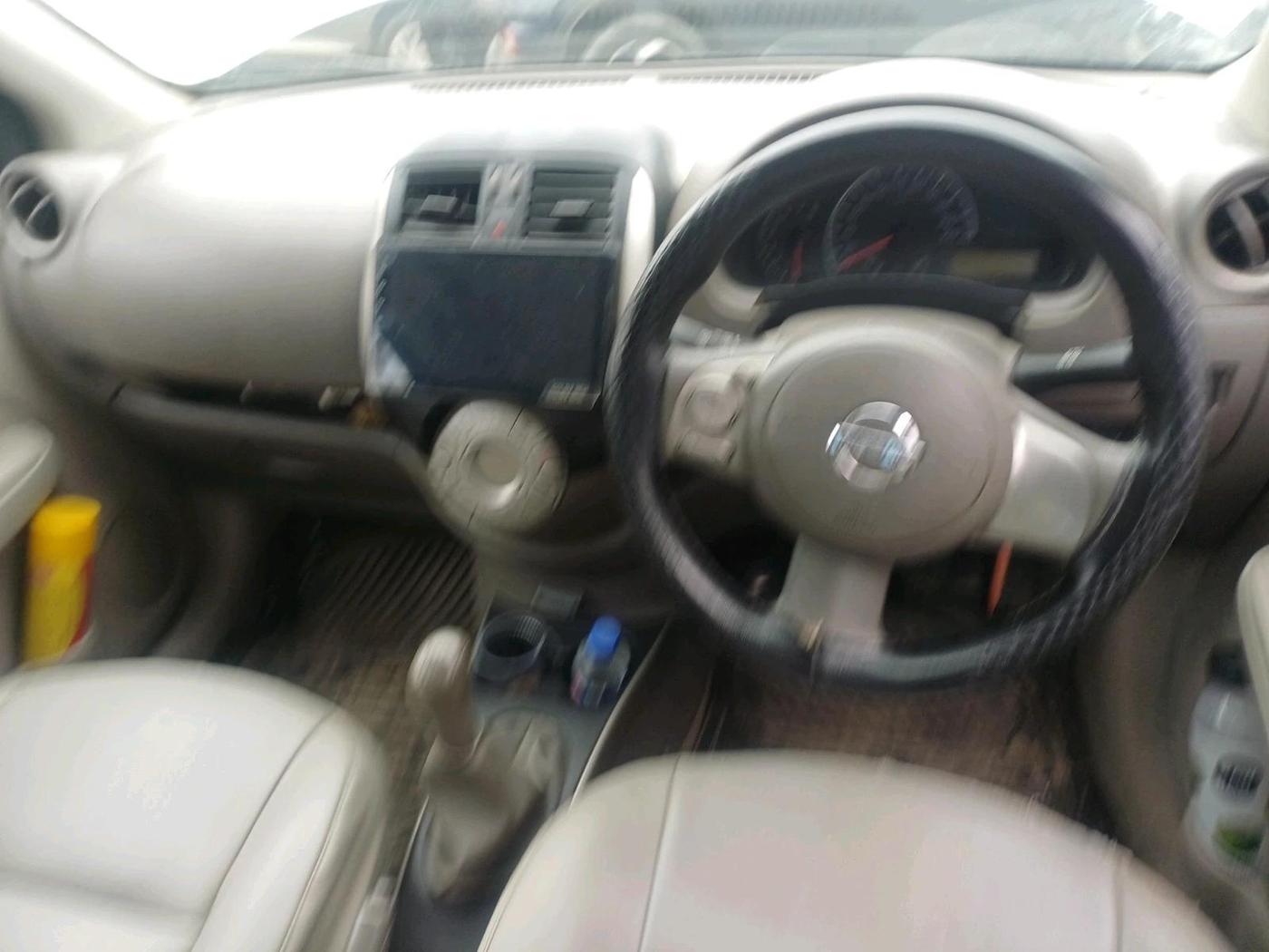 2013 Nissan Sunny XE, CNG, Manual, 1,50,577 km, interior