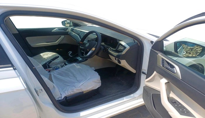 2025 Volkswagen VIRTUS Highline Plus 1.0 TSI MT, Petrol, Manual, 1,858 km, interior