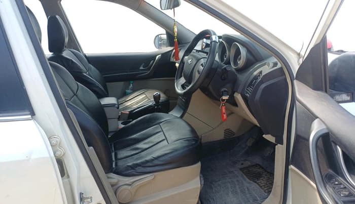 2017 Mahindra XUV500 W6, Diesel, Manual, 91,600 km, interior