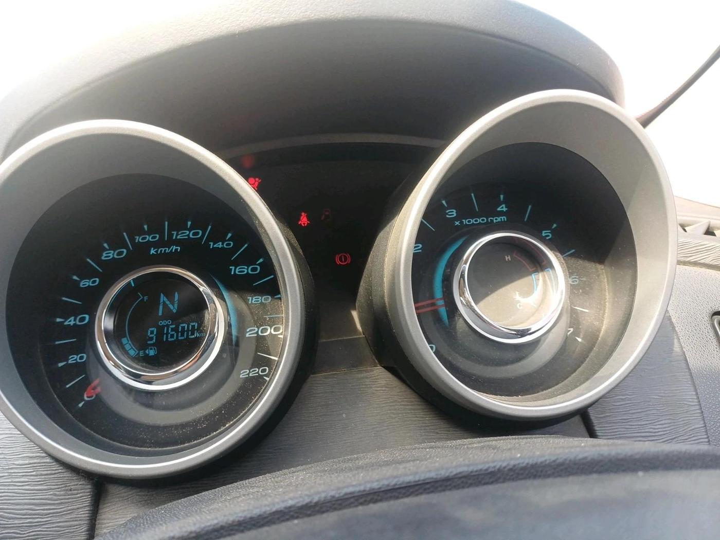 2017 Mahindra XUV500 W6, Diesel, Manual, 91,600 km, interior