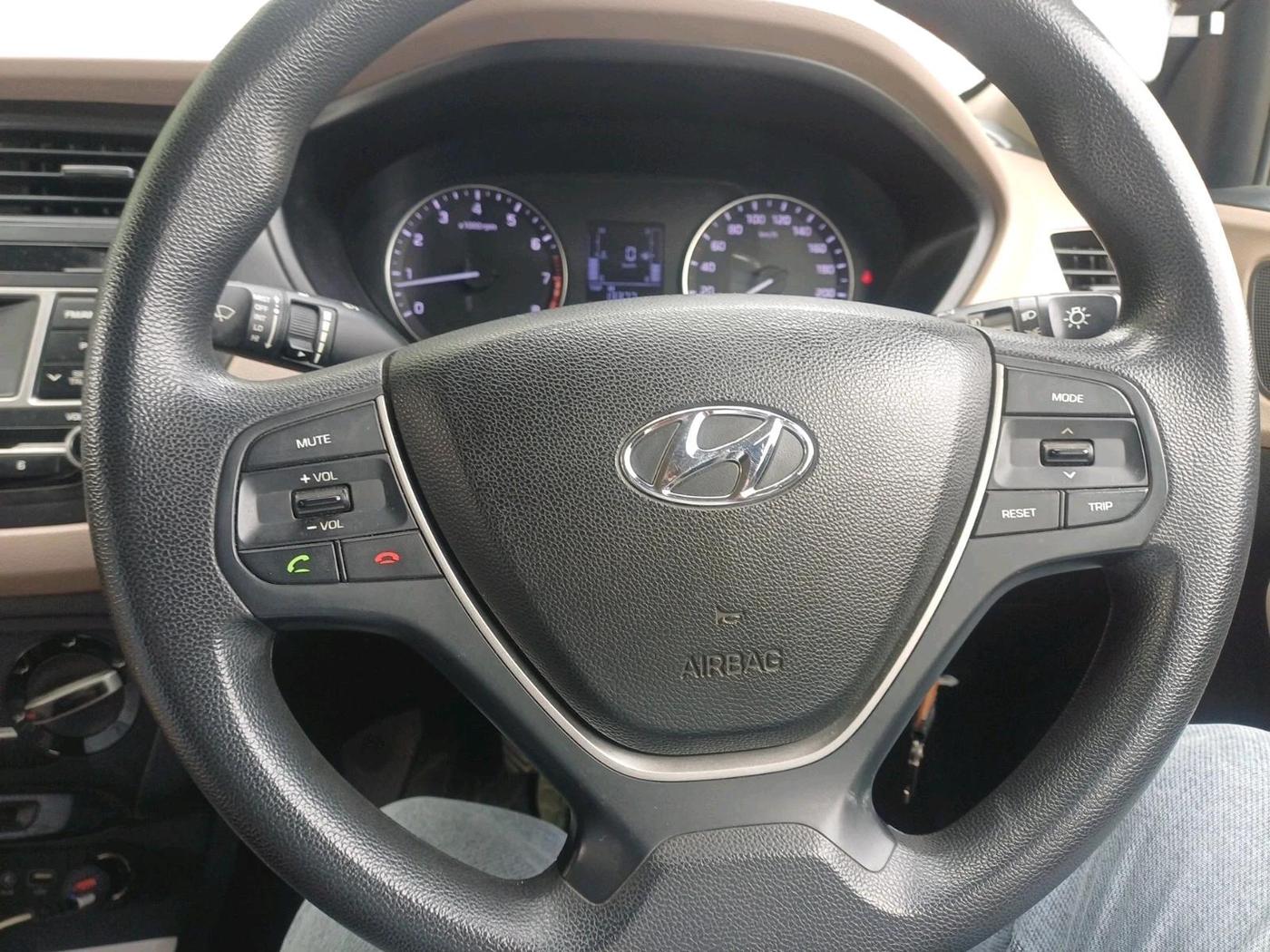 2017 Hyundai Elite i20 SPORTZ 1.2, Petrol, Manual, 61,663 km, interior