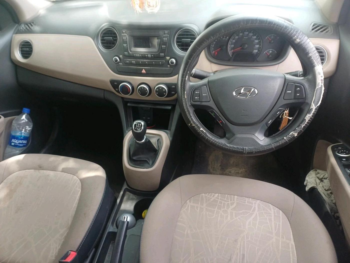 2016 Hyundai Xcent S 1.2, Petrol, Manual, 31,465 km, interior