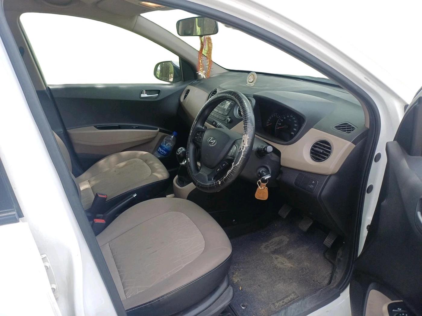 2016 Hyundai Xcent S 1.2, Petrol, Manual, 31,465 km, interior