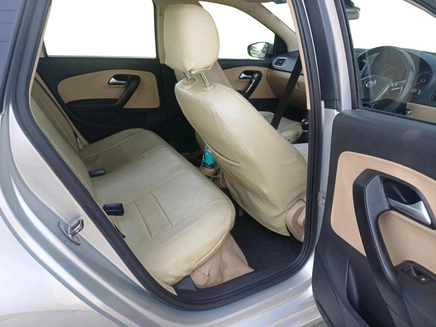 2017 Volkswagen Ameo HIGHLINE1.2L PLUS 16 ALLOY, Petrol, Manual, 78,647 km, interior
