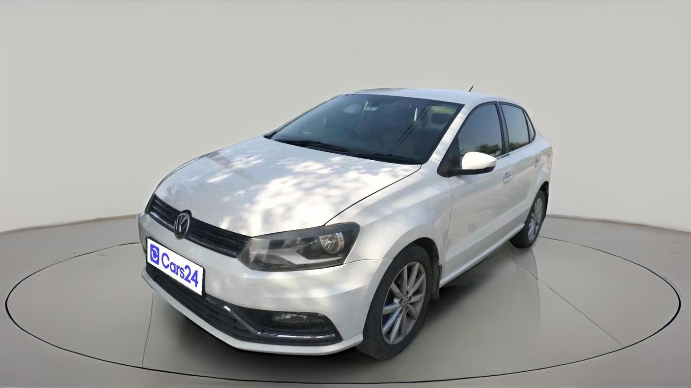 2017 Volkswagen Ameo HIGHLINE1.5L, Diesel, Manual, 1,08,716 km, exterior