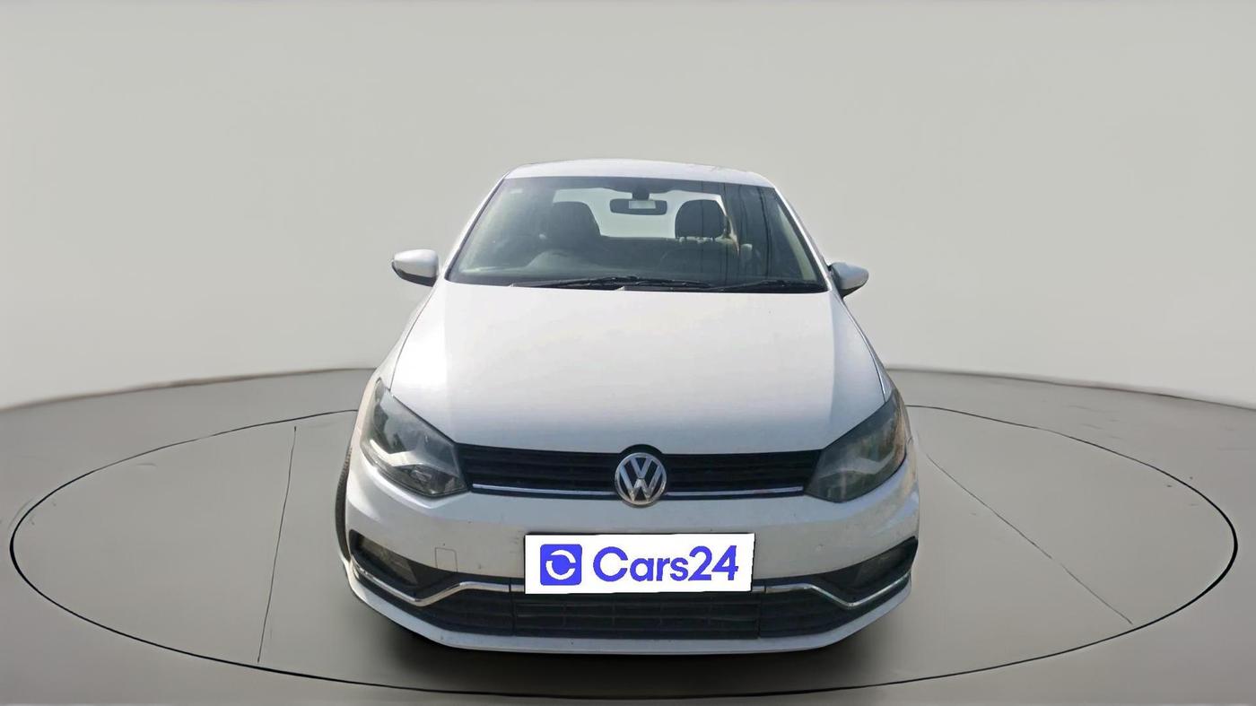 2017 Volkswagen Ameo HIGHLINE1.5L, Diesel, Manual, 1,08,716 km, exterior