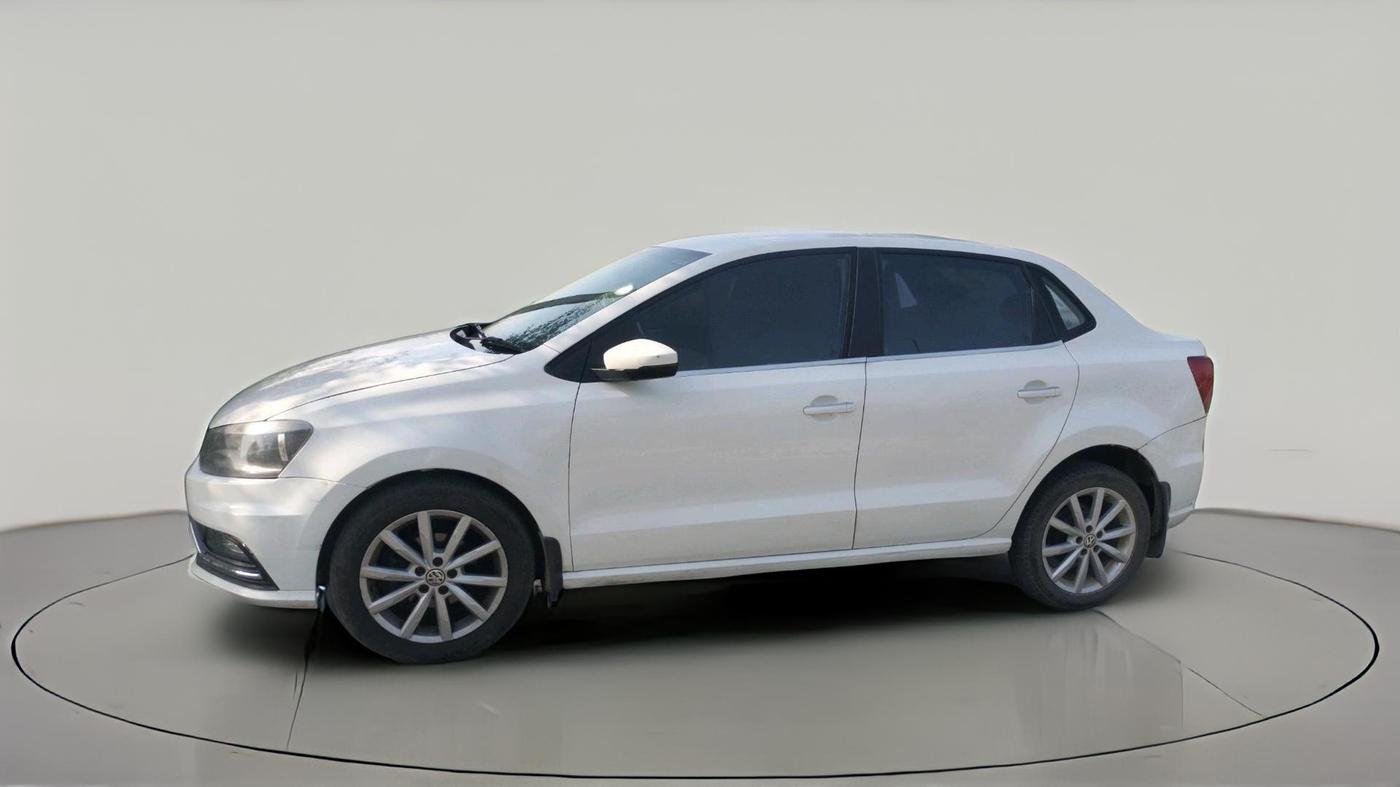 2017 Volkswagen Ameo HIGHLINE1.5L, Diesel, Manual, 1,08,716 km, exterior