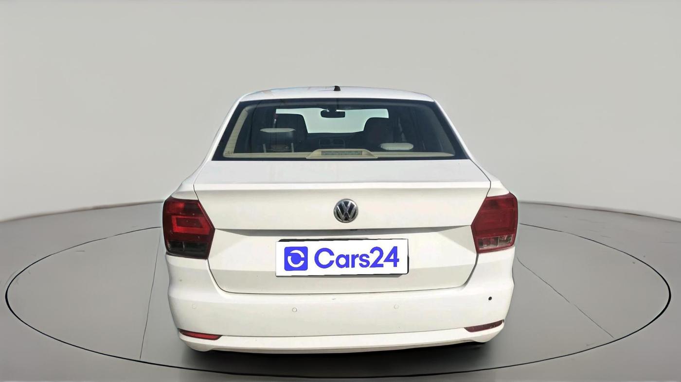 2017 Volkswagen Ameo HIGHLINE1.5L, Diesel, Manual, 1,08,716 km, exterior