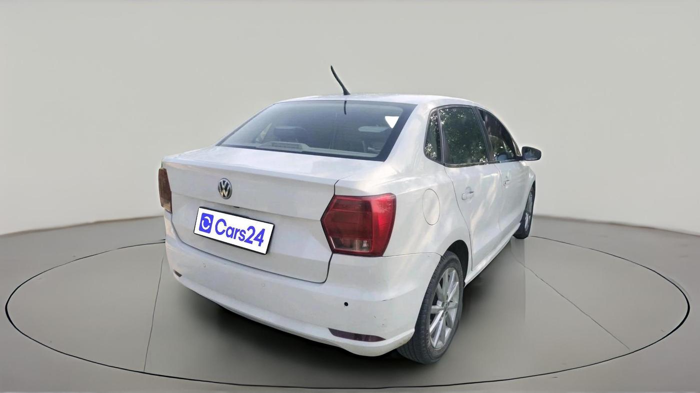 2017 Volkswagen Ameo HIGHLINE1.5L, Diesel, Manual, 1,08,716 km, exterior