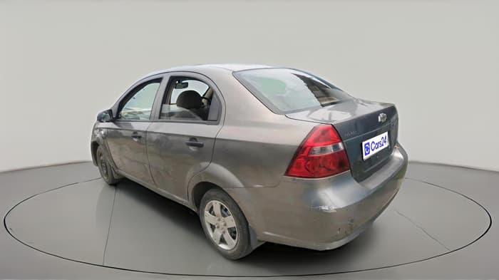 2011 Chevrolet Aveo CNG 1.4, CNG, Manual, 1,37,162 km, exterior