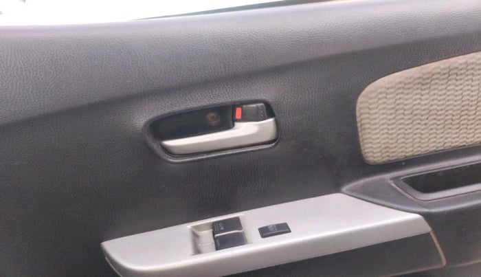 2018 Maruti Wagon R 1.0 LXI, Petrol, Manual, 58,360 km, interior