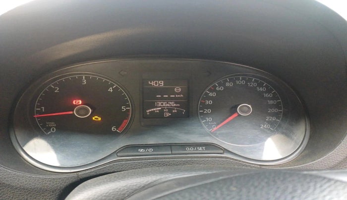 2015 Volkswagen Polo COMFORTLINE 1.5L, Diesel, Manual, 1,30,626 km, interior