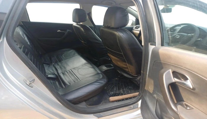 2015 Volkswagen Polo COMFORTLINE 1.5L, Diesel, Manual, 1,30,626 km, interior