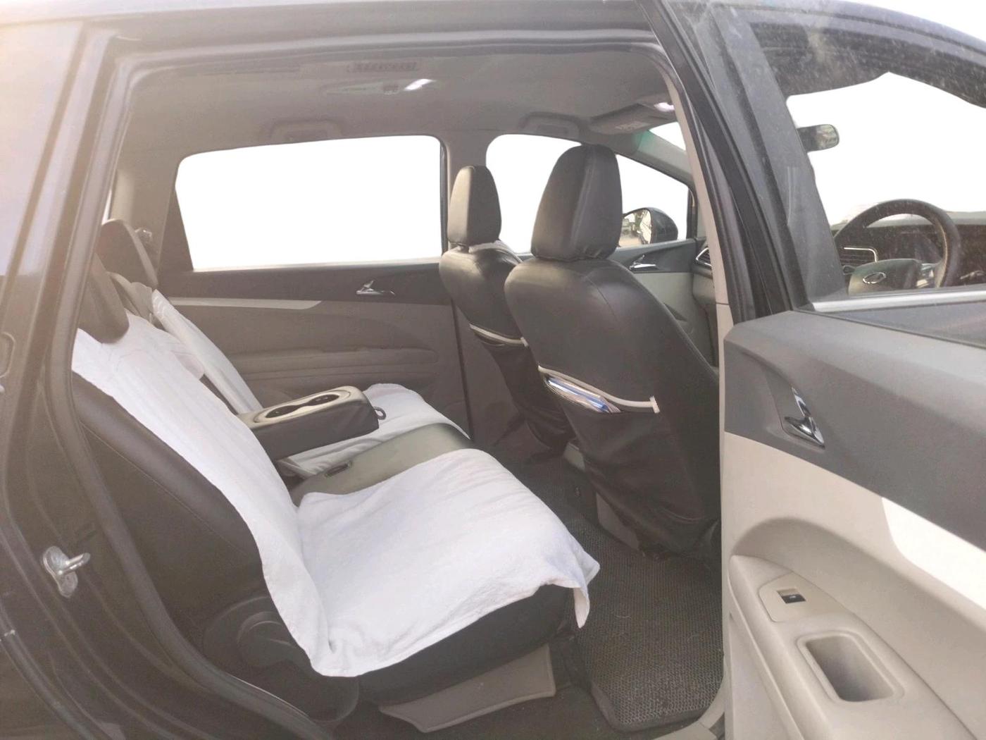 2018 Mahindra MARAZZO M6 8 STR, Diesel, Manual, 1,57,681 km, interior