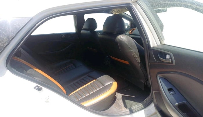 2016 Hyundai i20 Active 1.4 SX, Diesel, Manual, 53,664 km, interior