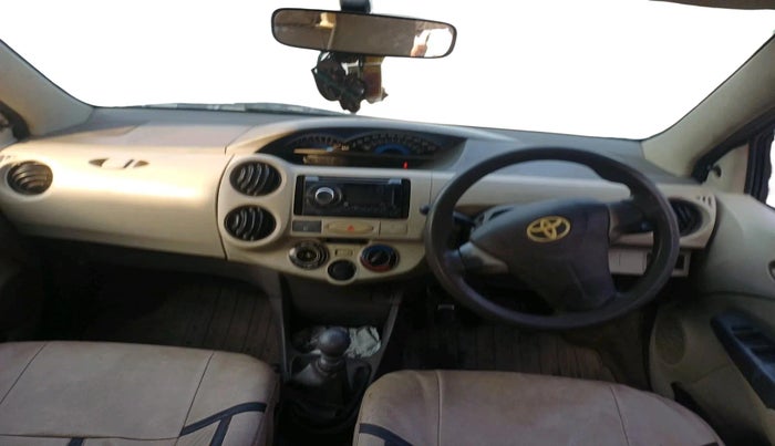 2013 Toyota Etios Liva GD, Diesel, Manual, 1,75,569 km, interior