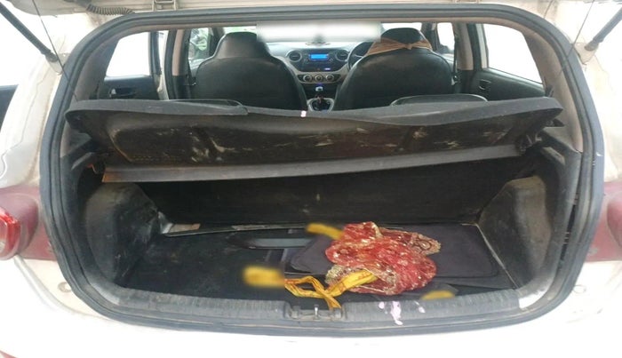 2015 Hyundai Grand i10 MAGNA 1.1 CRDI, Diesel, Manual, 1,01,648 km, exterior