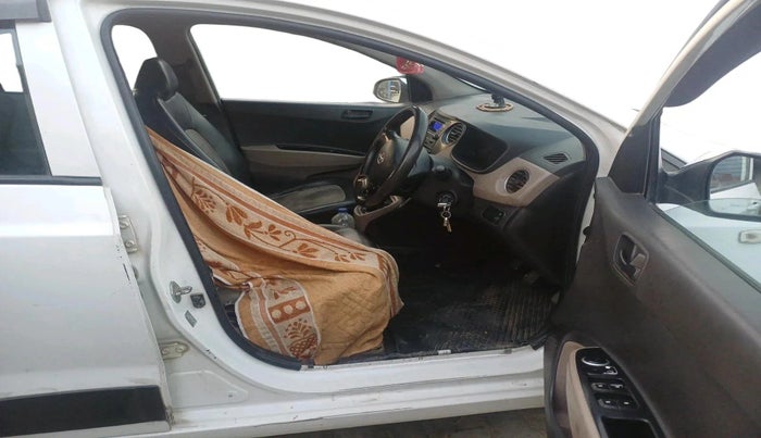 2015 Hyundai Grand i10 MAGNA 1.1 CRDI, Diesel, Manual, 1,01,648 km, interior